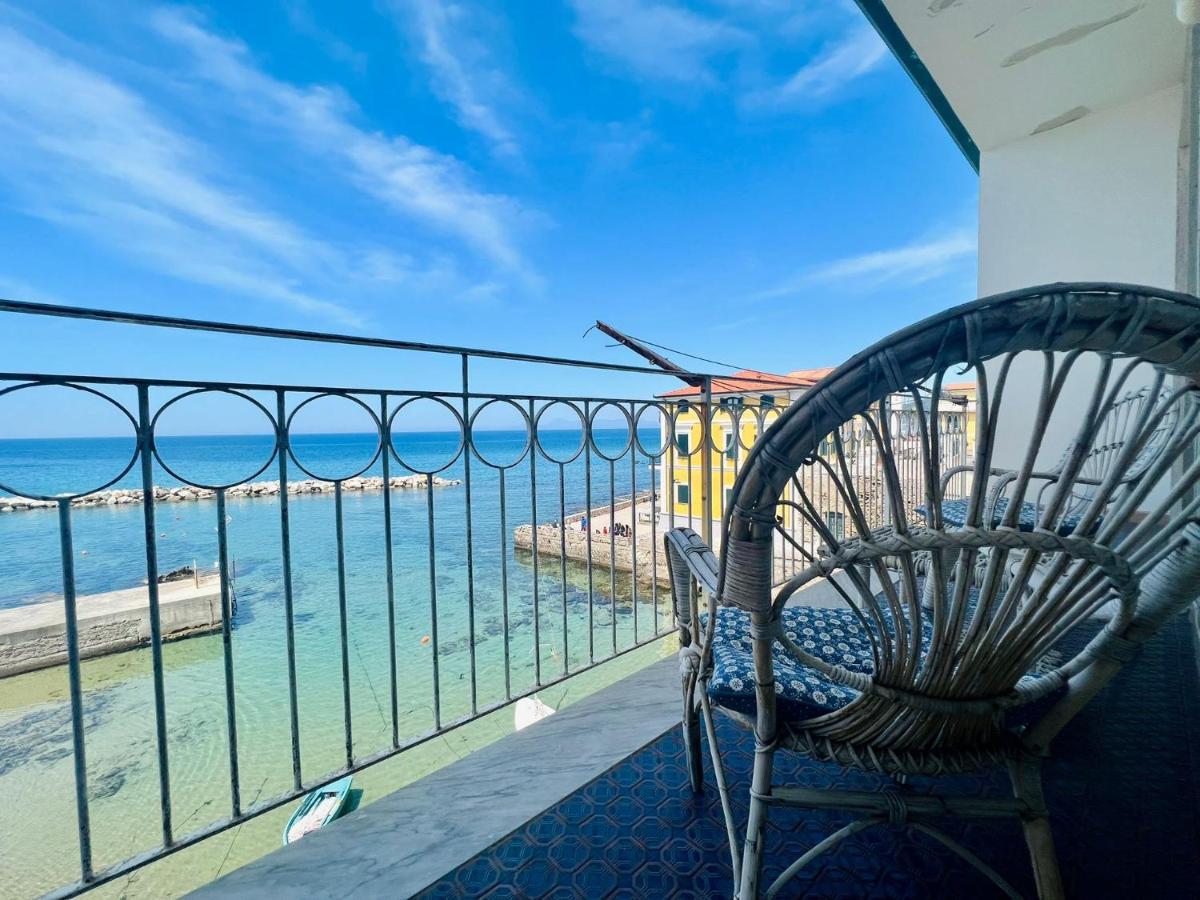 Casa Vacanze Porto Delle Gatte 圣塔·马里亚·迪·卡斯特 外观 照片